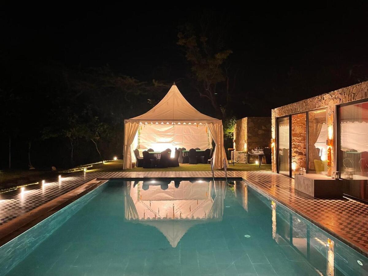 Kesar Farm House On The Lake Udaipur Exterior photo