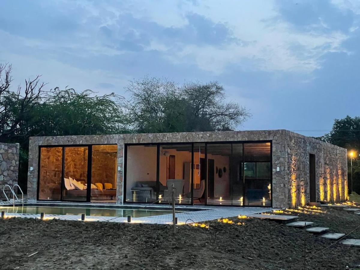 Kesar Farm House On The Lake Udaipur Exterior photo